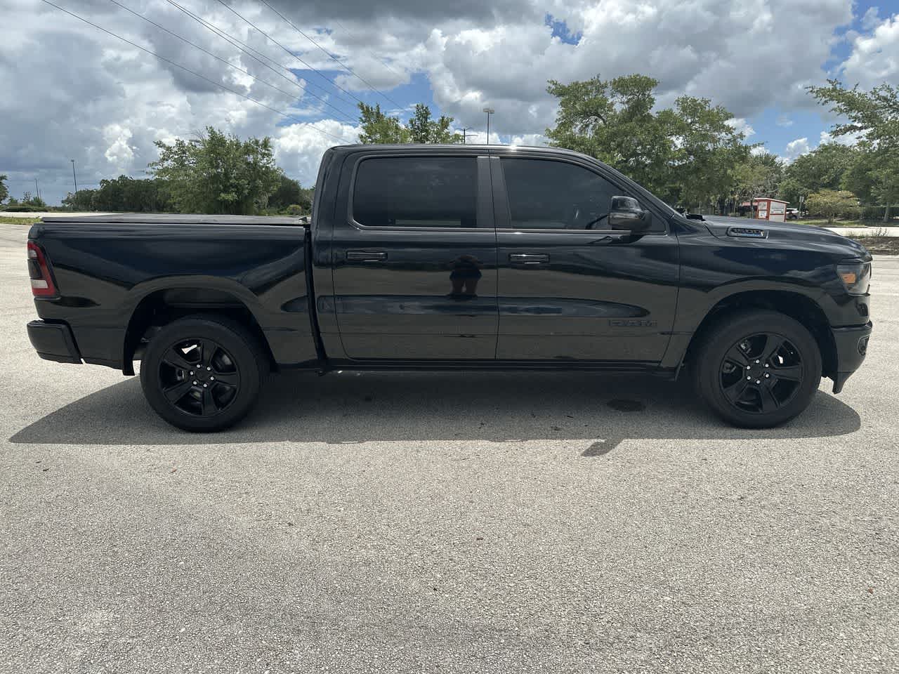 RAM 1500 Big Horn de 2023, cabina doble, tracción 4x4, caja de 1,70 m