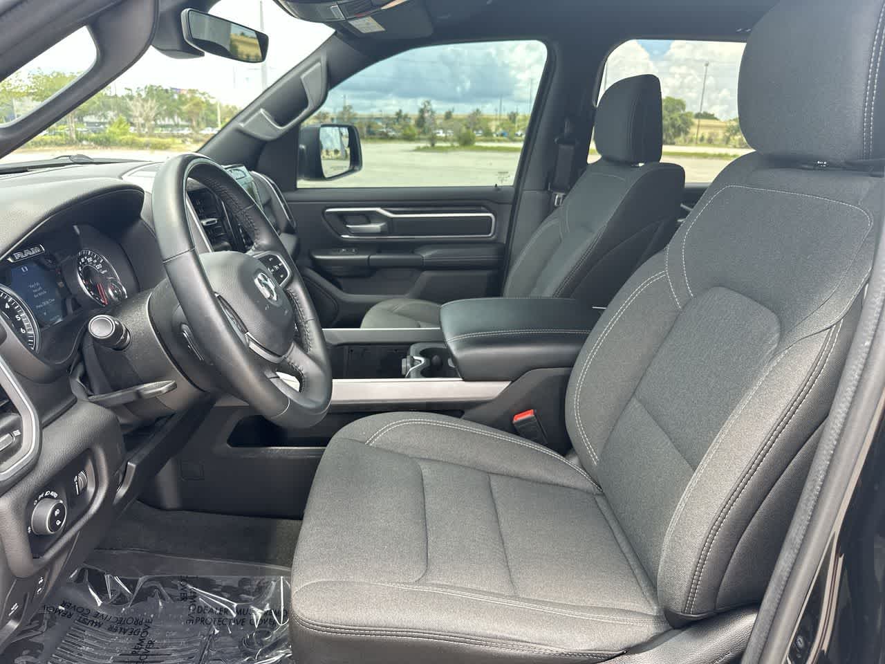 RAM 1500 Big Horn de 2023, cabina doble, tracción 4x4, caja de 1,70 m