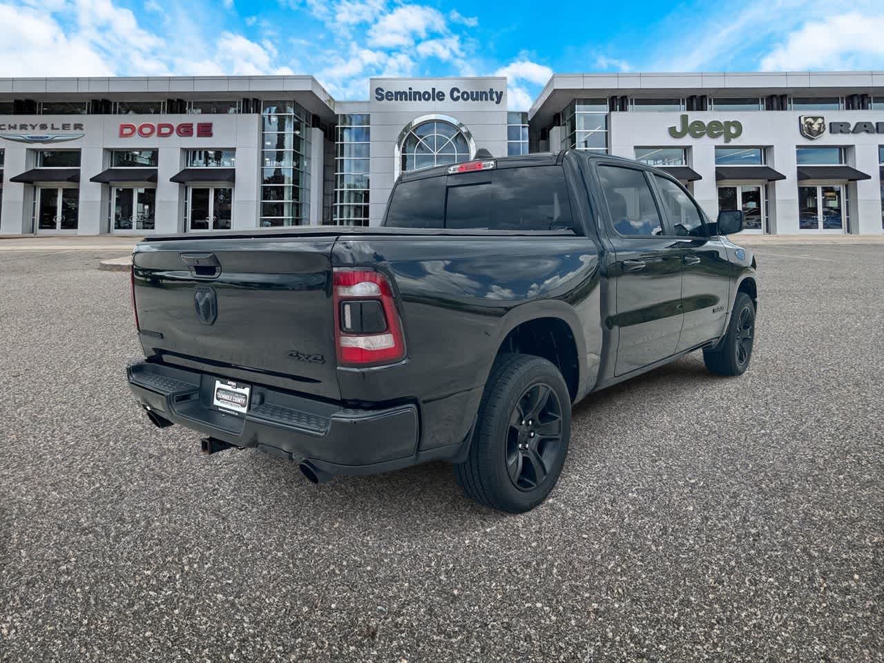 RAM 1500 Big Horn de 2023, cabina doble, tracción 4x4, caja de 1,70 m