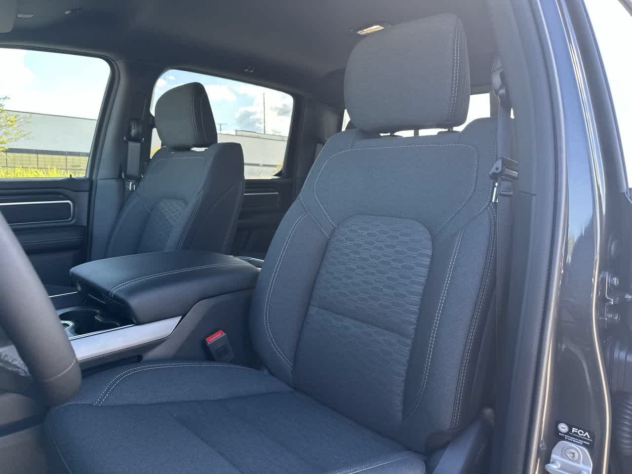 RAM 1500 de 2027, RAM 1500 BIG HORN, CABINA DOBLE, 4X4, CAJA DE 5'7'