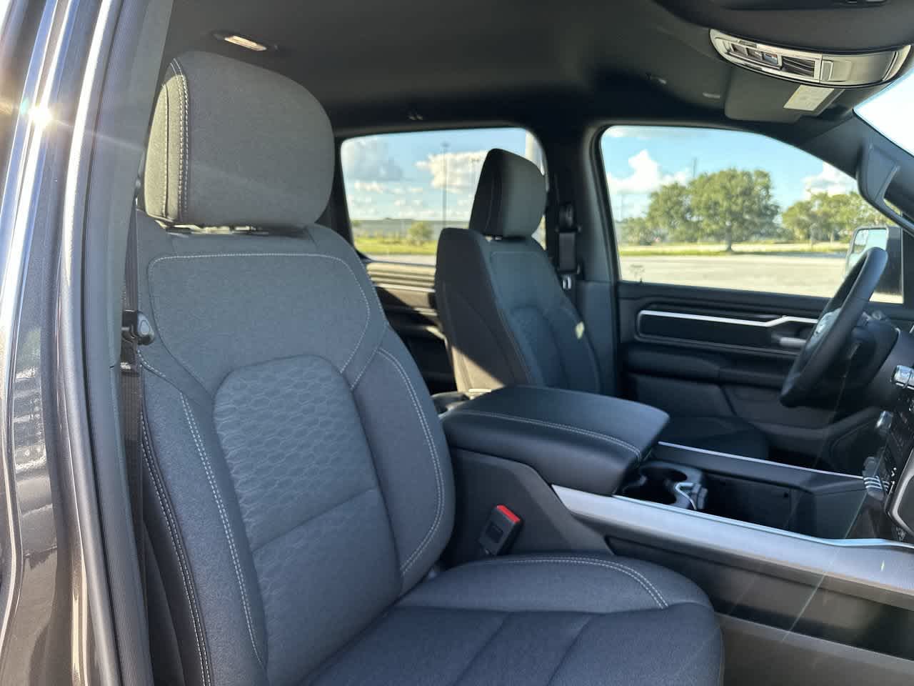 RAM 1500 de 2027, RAM 1500 BIG HORN, CABINA DOBLE, 4X4, CAJA DE 5'7'