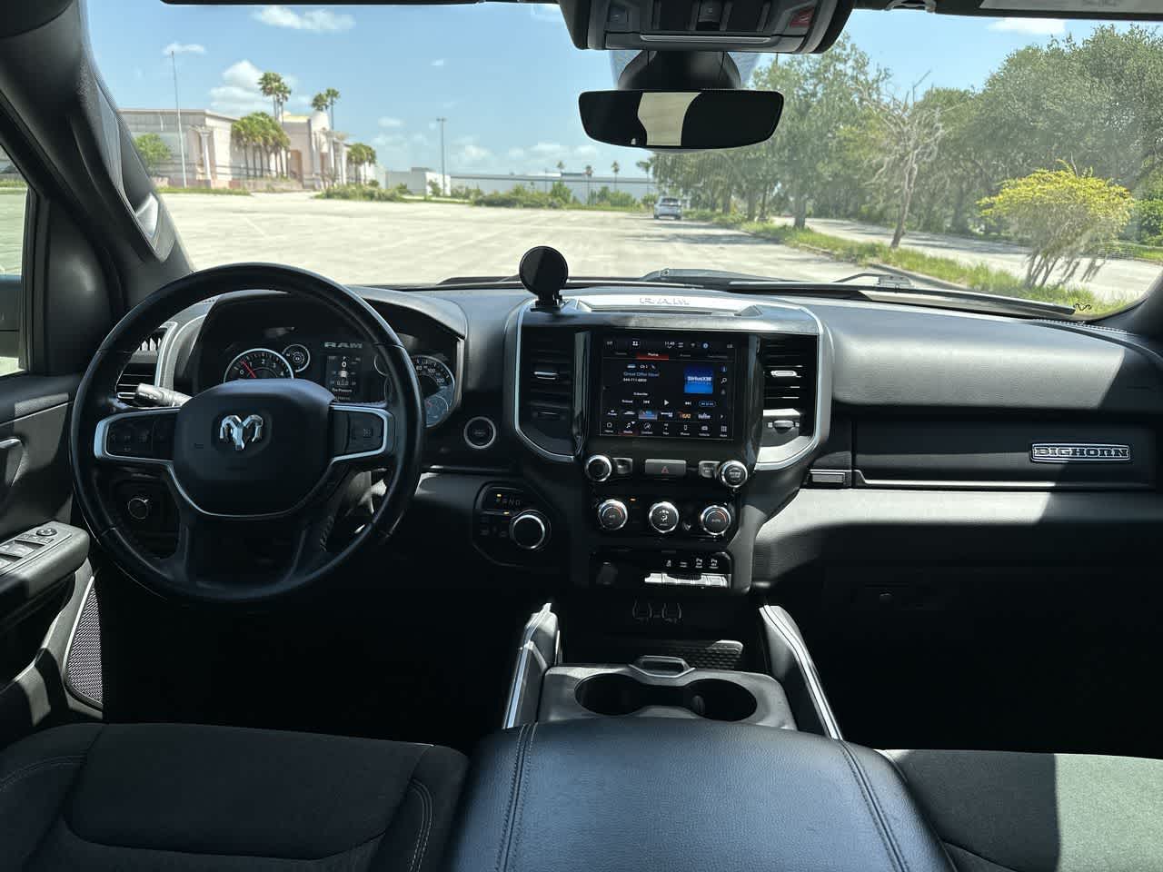 2022 RAM 1500 Big Horn Cabina Doble 4x4 Caja de 5'7''