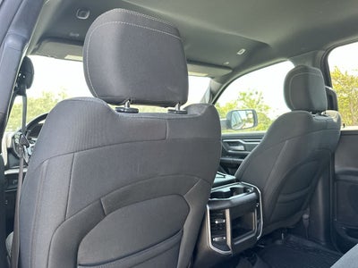 2022 RAM 1500 Big Horn Cabina Doble 4x4 Caja de 5'7''