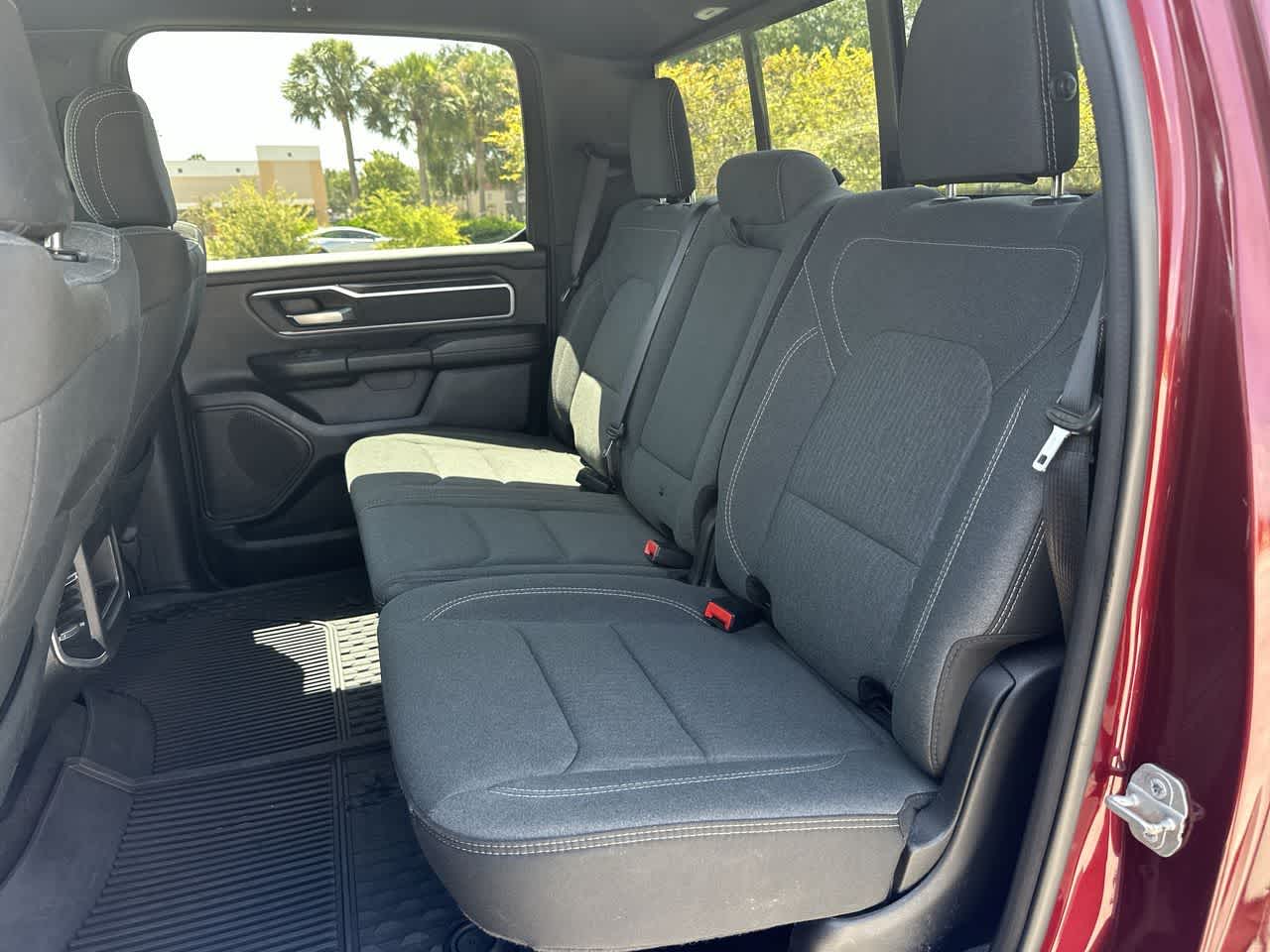 2022 RAM 1500 Big Horn Cabina Doble 4x4 Caja de 5'7''