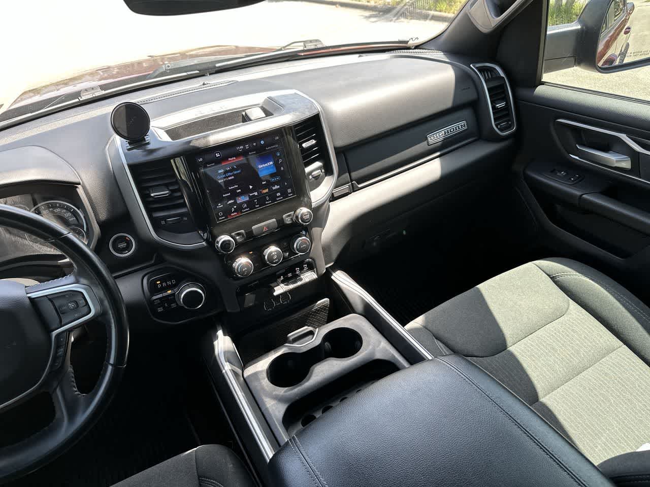 2022 RAM 1500 Big Horn Cabina Doble 4x4 Caja de 5'7''