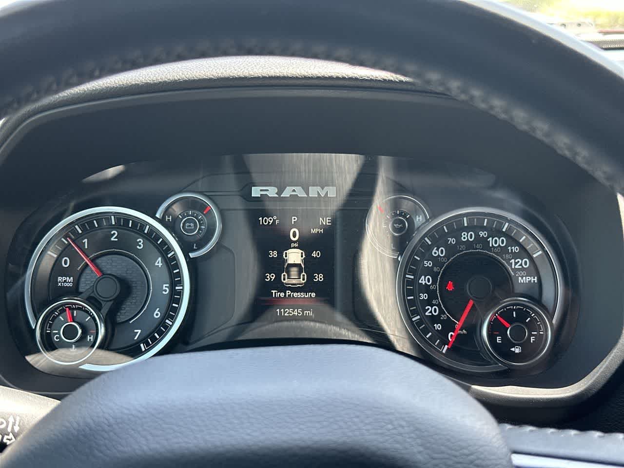 2022 RAM 1500 Big Horn Cabina Doble 4x4 Caja de 5'7''