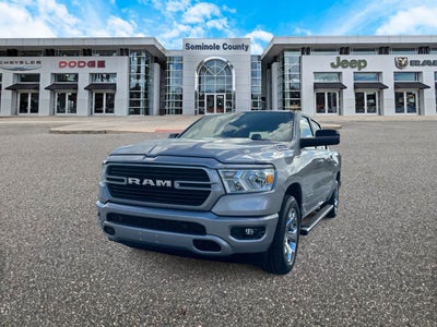 RAM 1500 Big Horn Crew Cab 4x4 de 2021 con caja de 5'7'