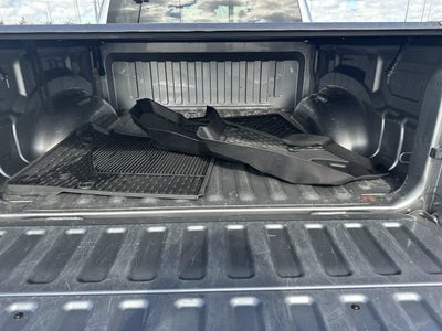 RAM 1500 Big Horn Crew Cab 4x4 de 2021 con caja de 5'7'