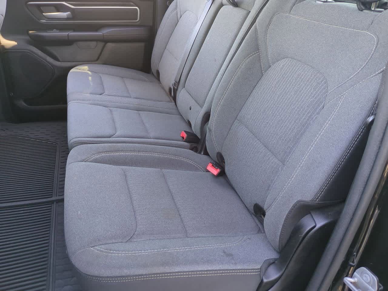 2022 RAM 1500 Big Horn Cabina Doble 4x4 Caja de 5'7''