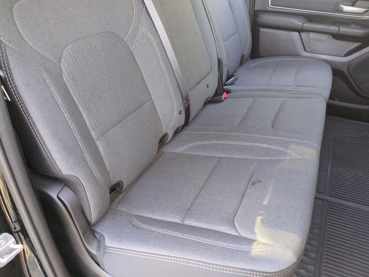 2022 RAM 1500 Big Horn Cabina Doble 4x4 Caja de 5'7''