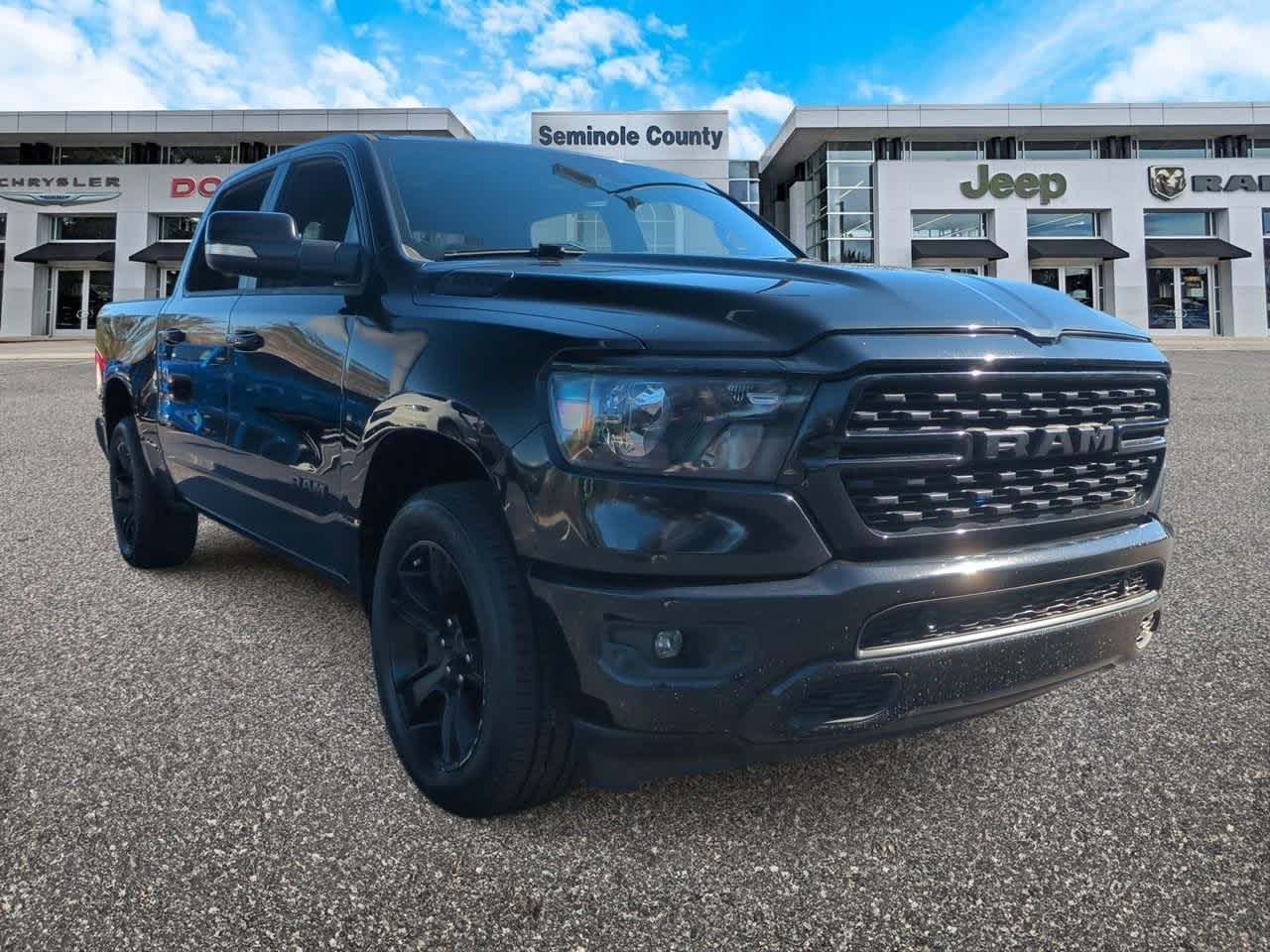 2022 RAM 1500 Big Horn Cabina Doble 4x4 Caja de 5'7''