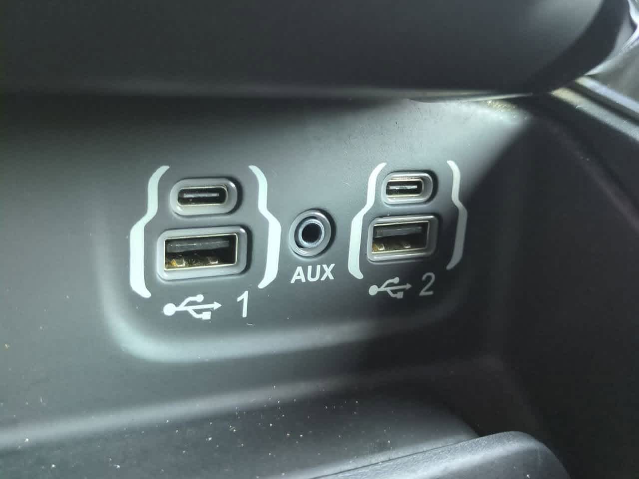 2022 RAM 1500 Big Horn Cabina Doble 4x4 Caja de 5'7''