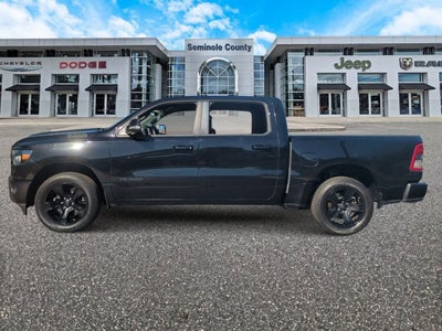 2022 RAM 1500 Big Horn Cabina Doble 4x4 Caja de 5'7''