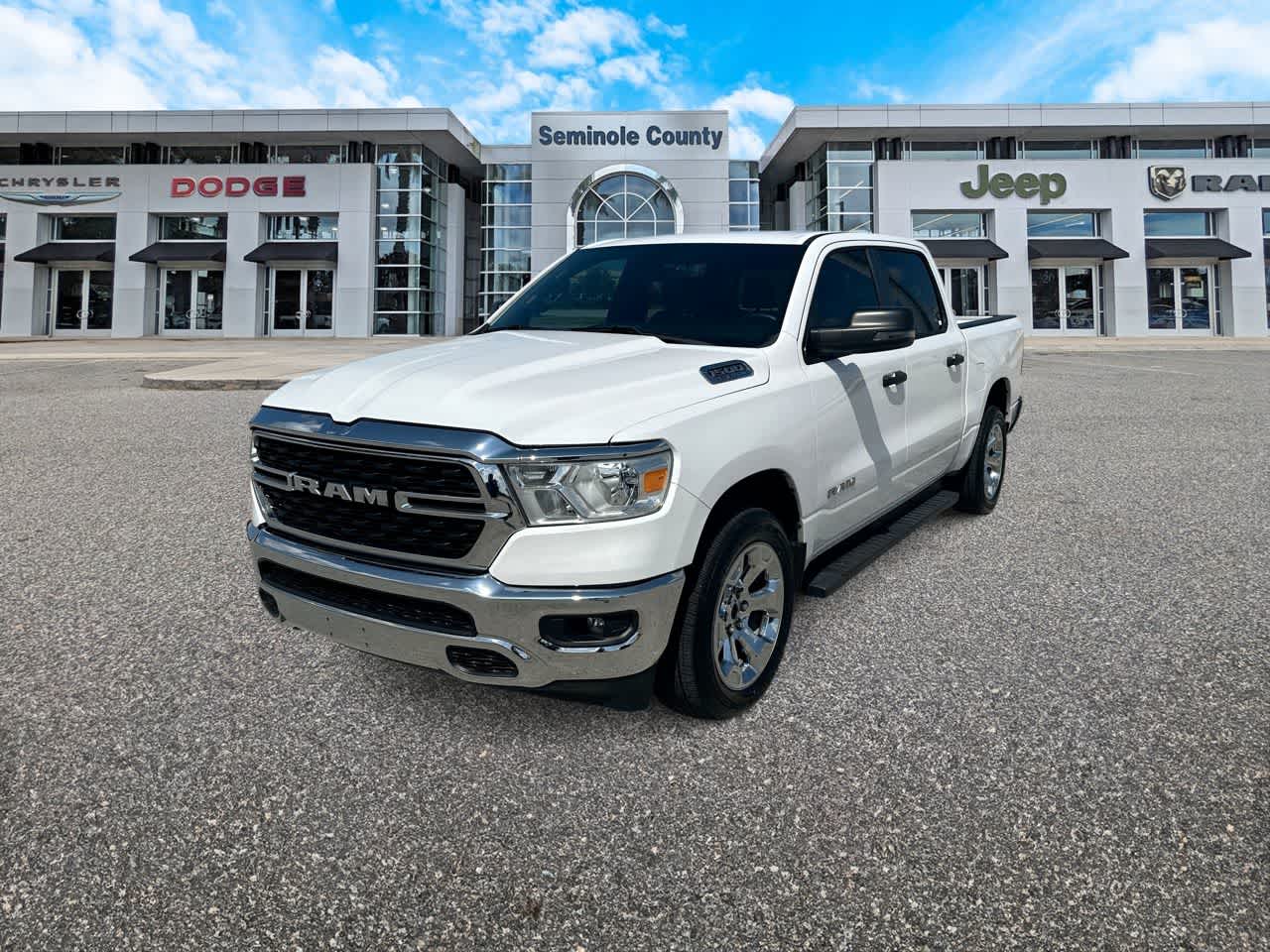 RAM 1500 Big Horn de 2023, cabina doble, tracción 4x4, caja de 1,70 m