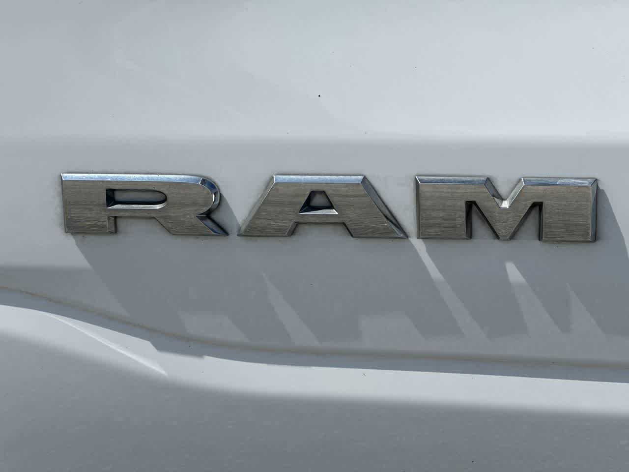RAM 1500 Big Horn de 2023, cabina doble, tracción 4x4, caja de 1,70 m