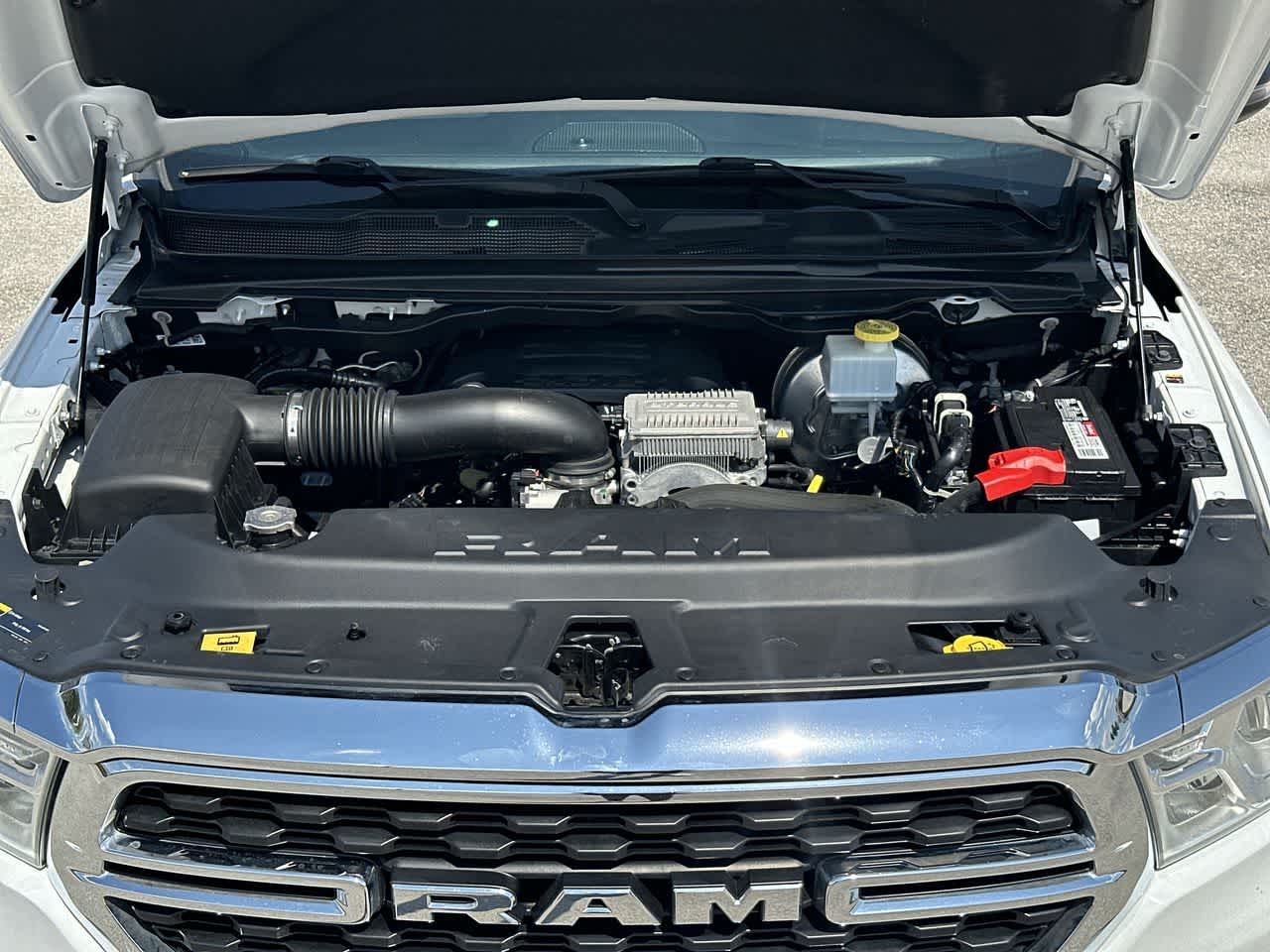 RAM 1500 Big Horn de 2023, cabina doble, tracción 4x4, caja de 1,70 m