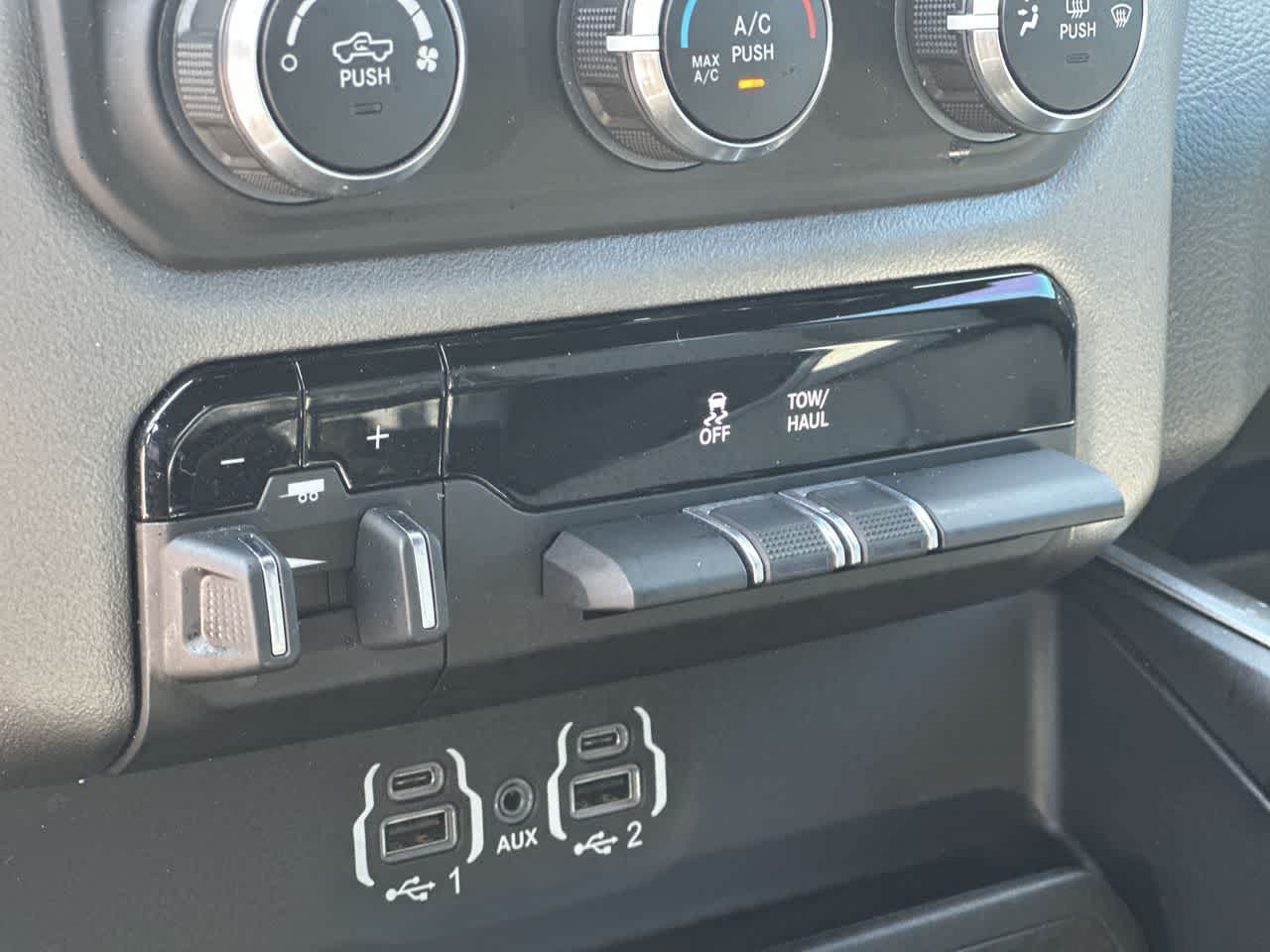 RAM 1500 Big Horn de 2023, cabina doble, tracción 4x4, caja de 1,70 m