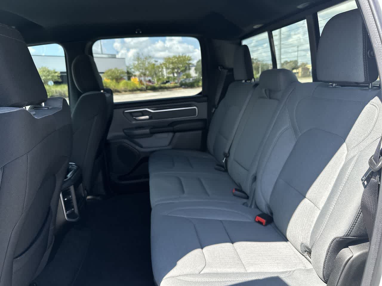 RAM 1500 Big Horn de 2023, cabina doble, tracción 4x4, caja de 1,70 m