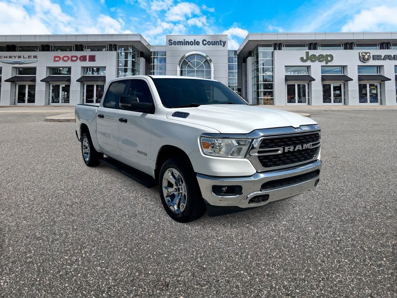 RAM 1500 Big Horn de 2023, cabina doble, tracción 4x4, caja de 1,70 m