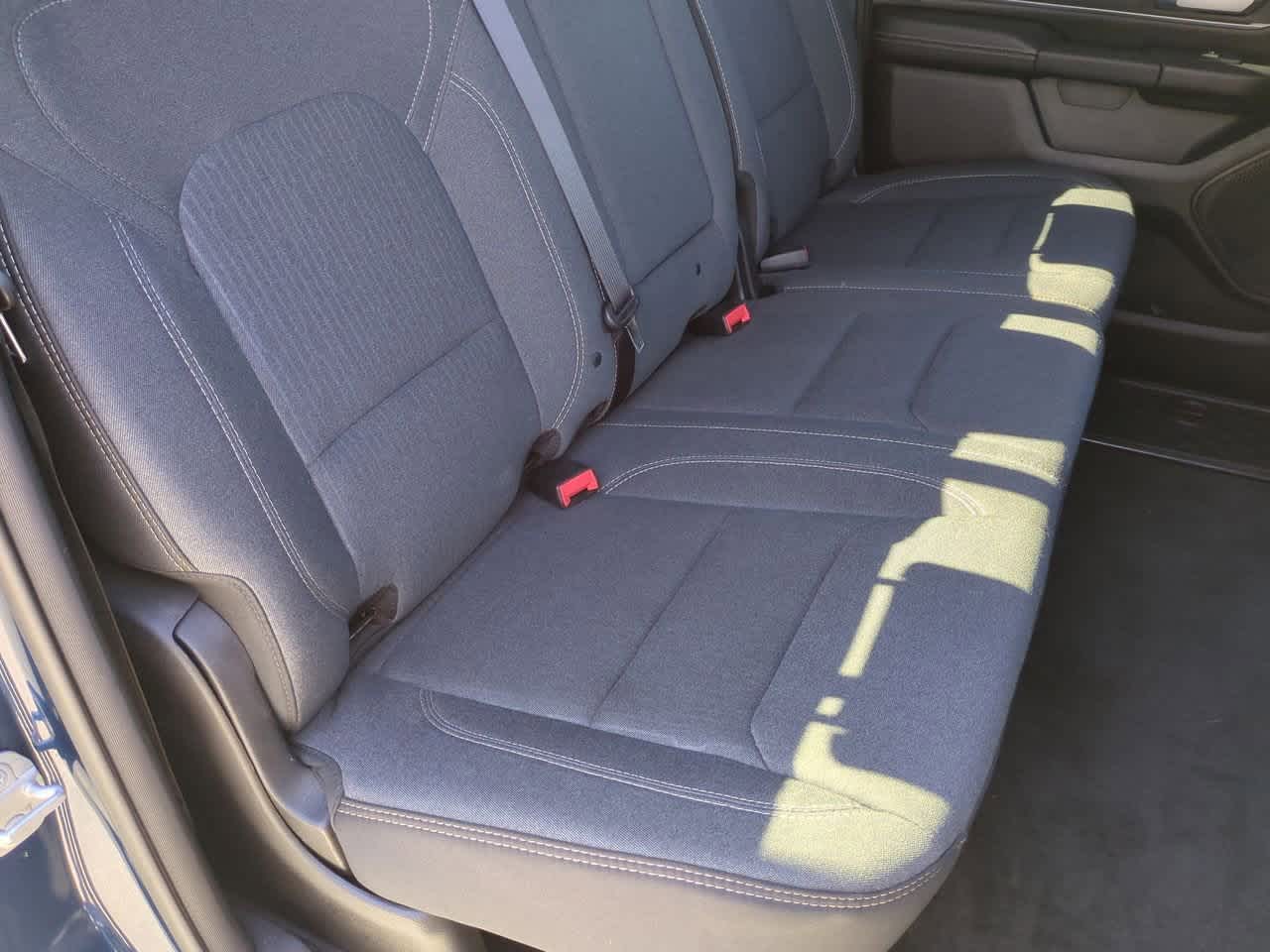 2022 RAM 1500 Big Horn Cabina Doble 4x4 Caja de 5'7''