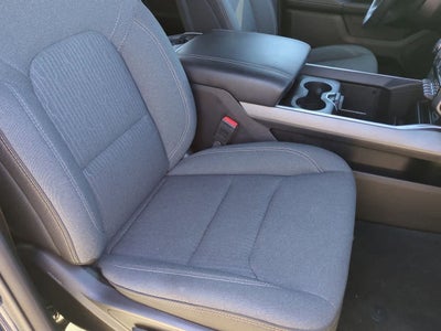 2022 RAM 1500 Big Horn Cabina Doble 4x4 Caja de 5'7''