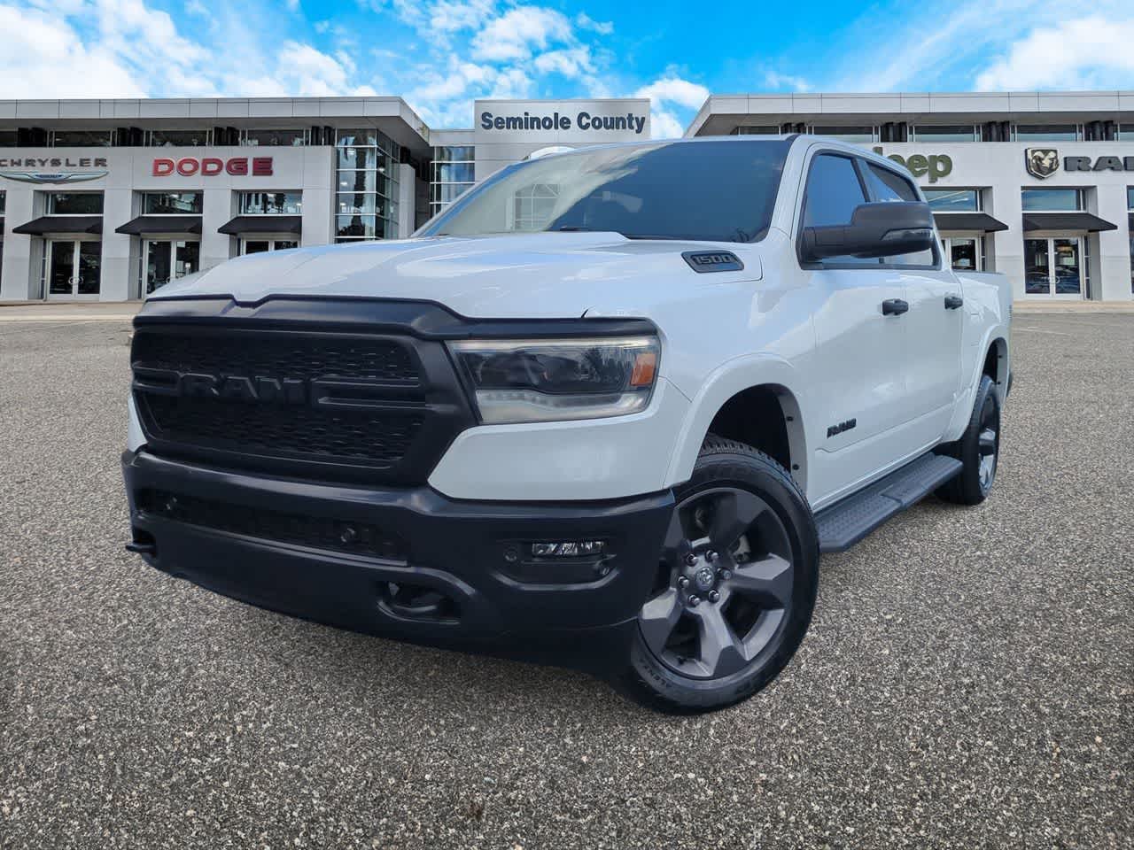 RAM 1500 Big Horn de 2023, cabina doble, tracción 4x4, caja de 1,70 m