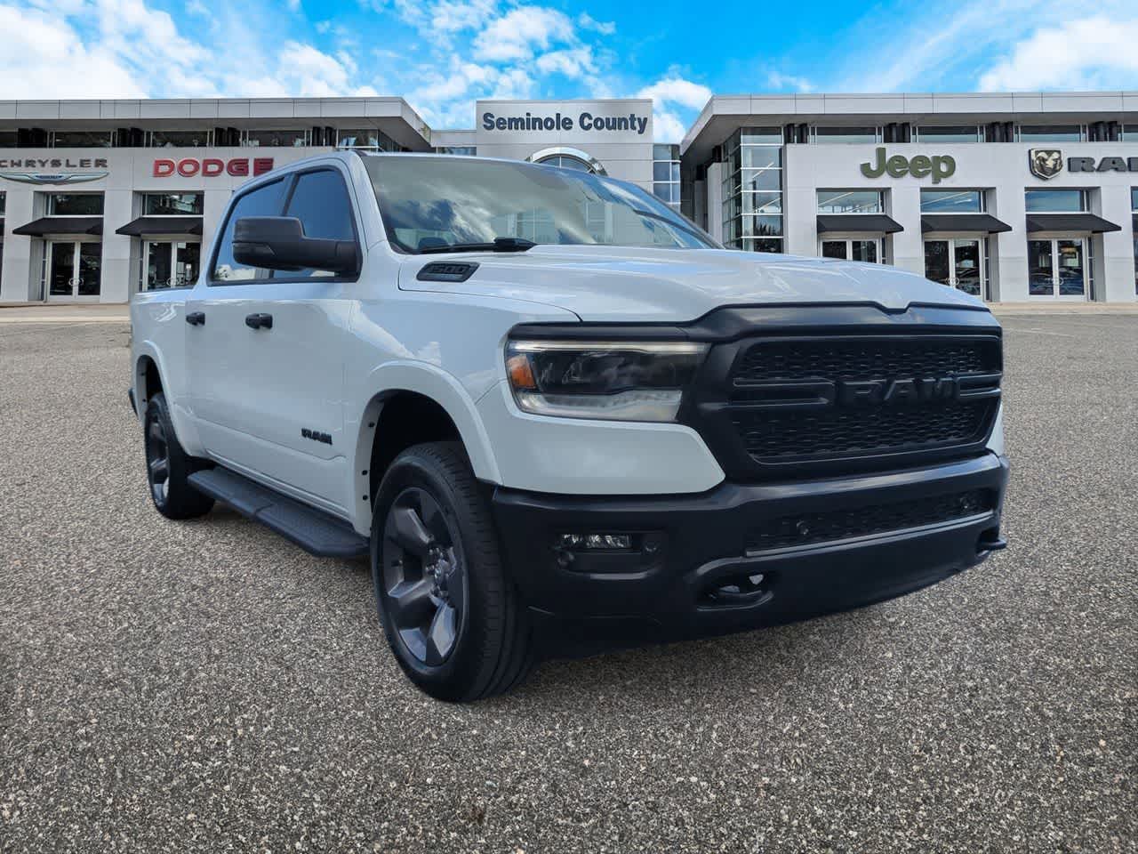 RAM 1500 Big Horn de 2023, cabina doble, tracción 4x4, caja de 1,70 m