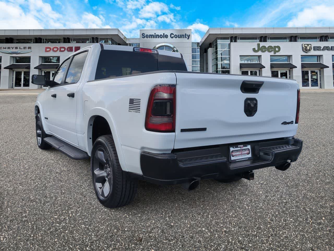 RAM 1500 Big Horn de 2023, cabina doble, tracción 4x4, caja de 1,70 m