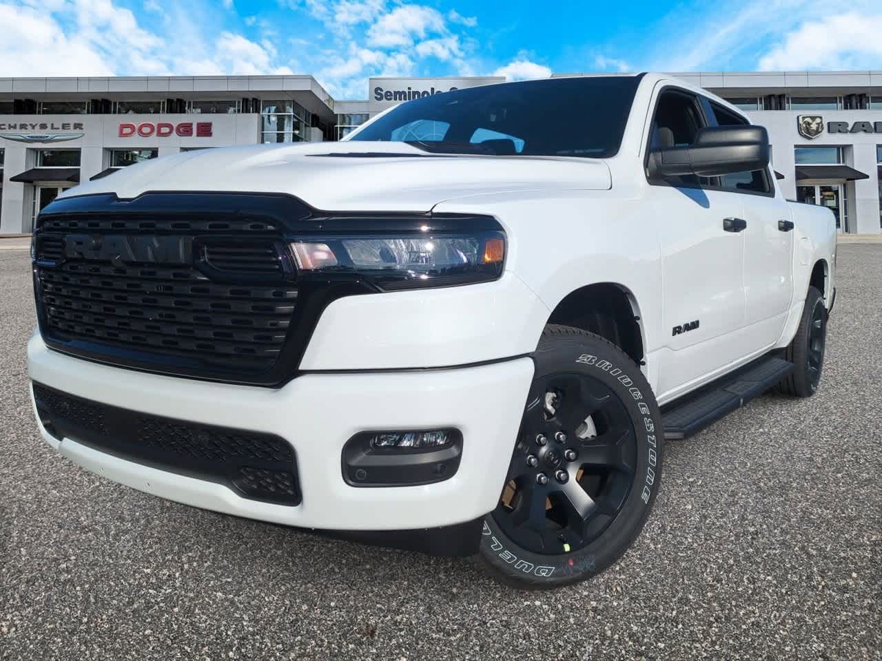 2026 RAM Ram 1500 RAM 1500 EXPRESS CREW CAB 4X4 5'7' BOX