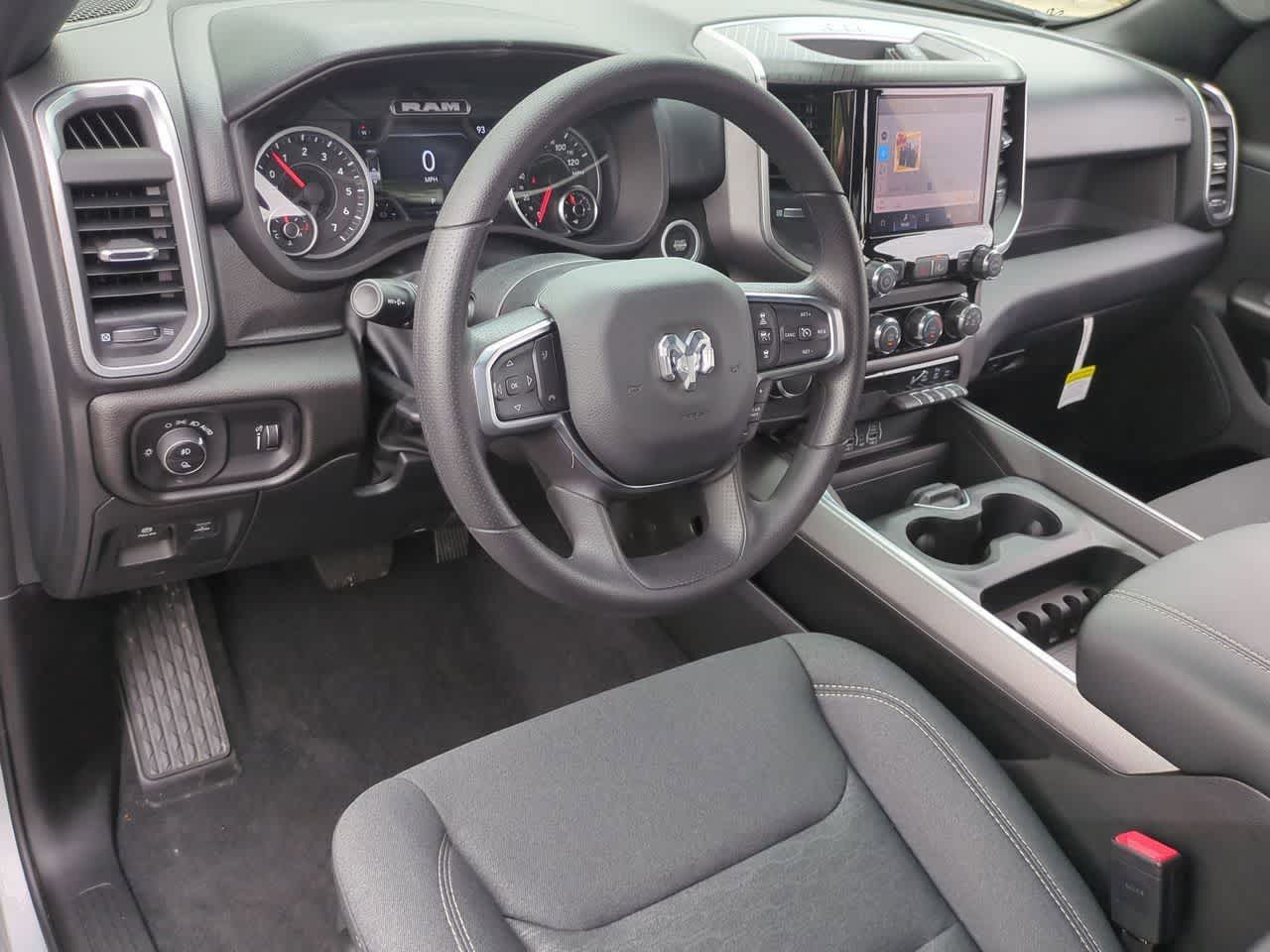 2026 RAM Ram 1500 RAM 1500 EXPRESS CREW CAB 4X4 5'7' BOX