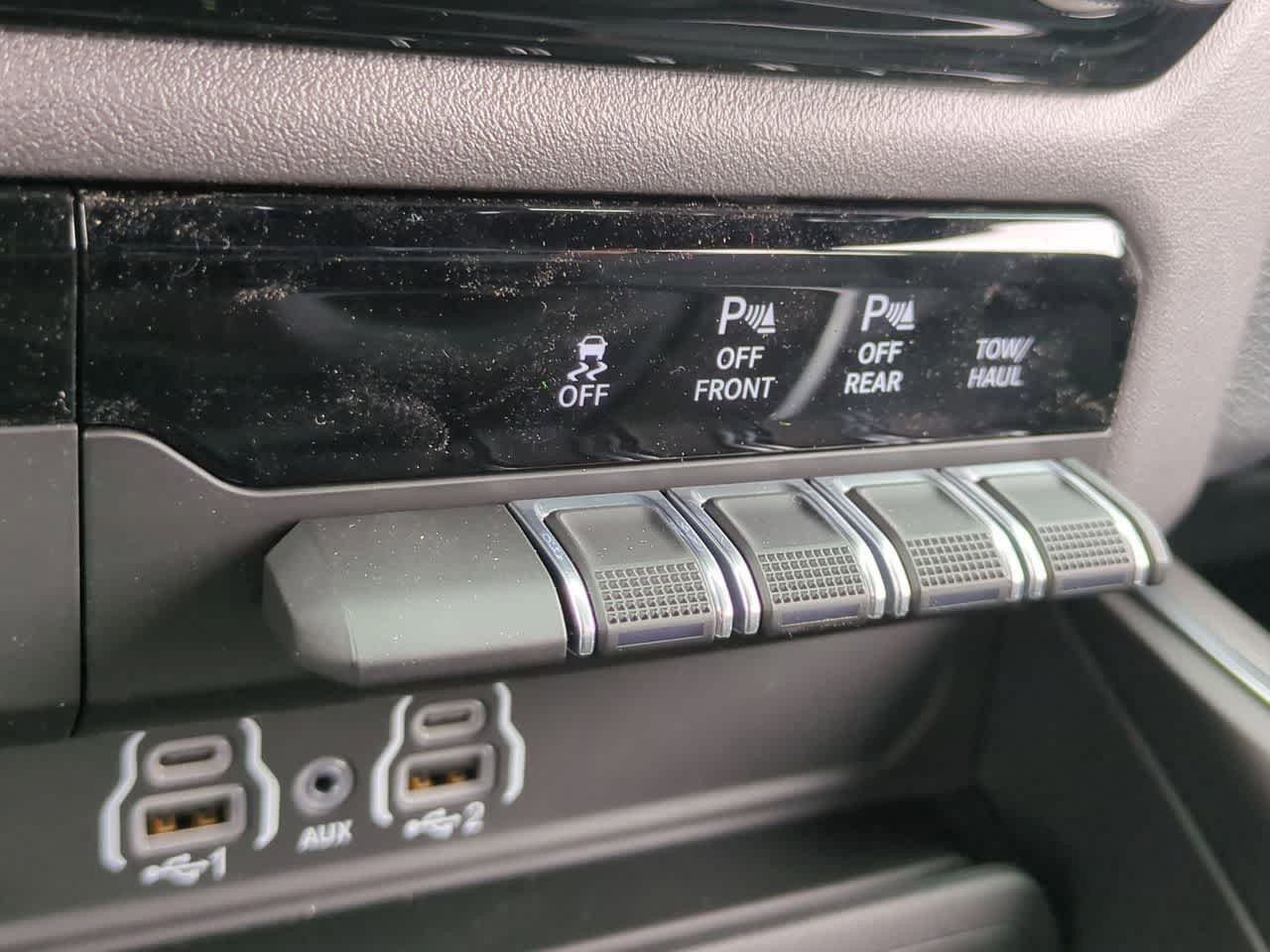 2026 RAM Ram 1500 RAM 1500 EXPRESS CREW CAB 4X4 5'7' BOX