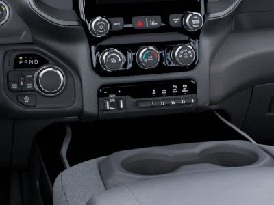 RAM 1500 del 2026, RAM 1500 TRADESMAN, cabina doble, 4x4, caja de 1,70 m