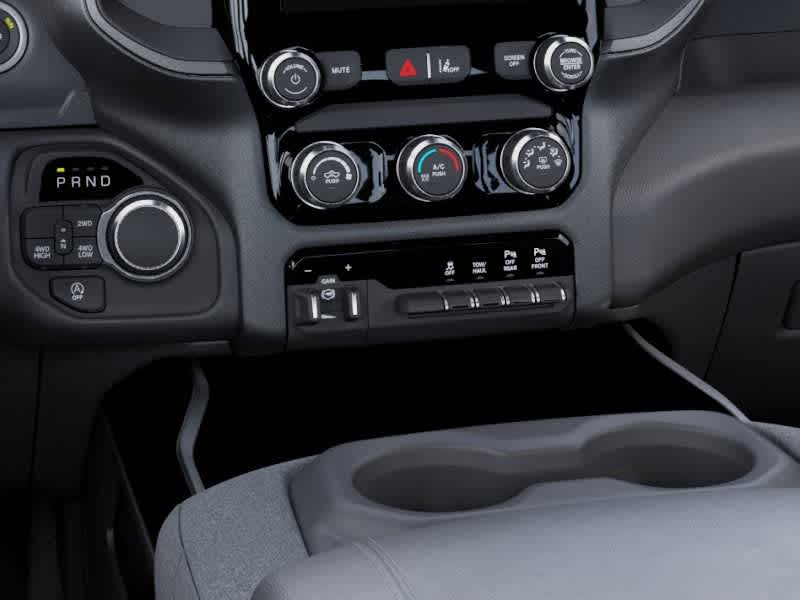RAM 1500 del 2026, RAM 1500 TRADESMAN, cabina doble, 4x4, caja de 1,70 m