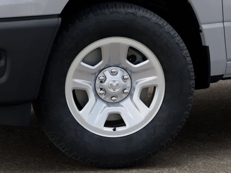 RAM 1500 del 2026, RAM 1500 TRADESMAN, cabina doble, 4x4, caja de 1,70 m