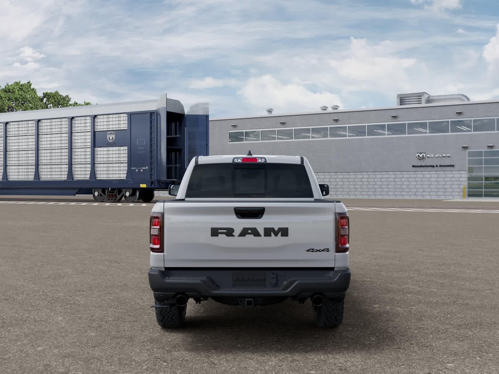 RAM 1500 WARLOCK de 2026, cabina doble, tracción 4x4 y caja de 1,70 m