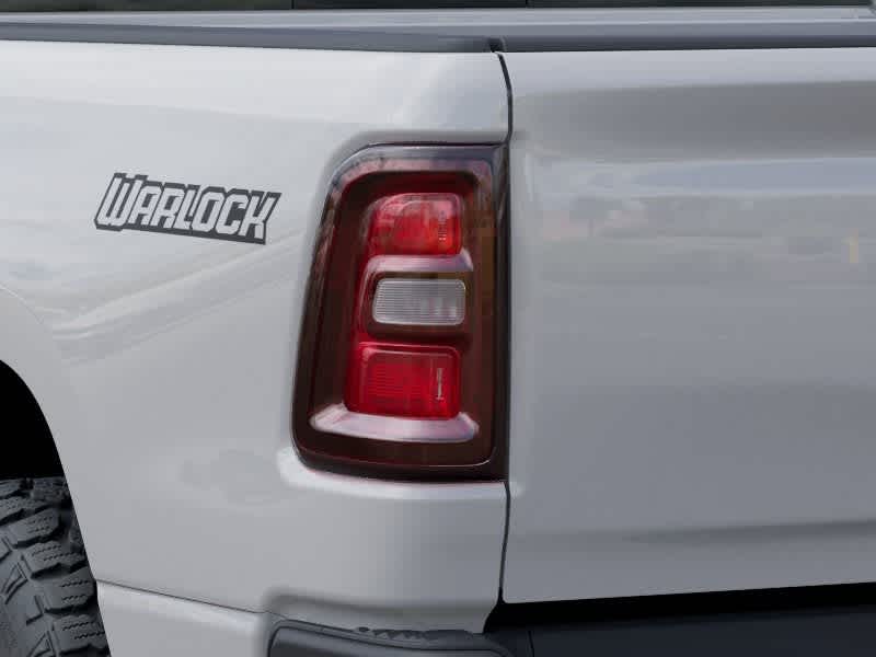 RAM 1500 WARLOCK de 2026, cabina doble, tracción 4x4 y caja de 1,70 m