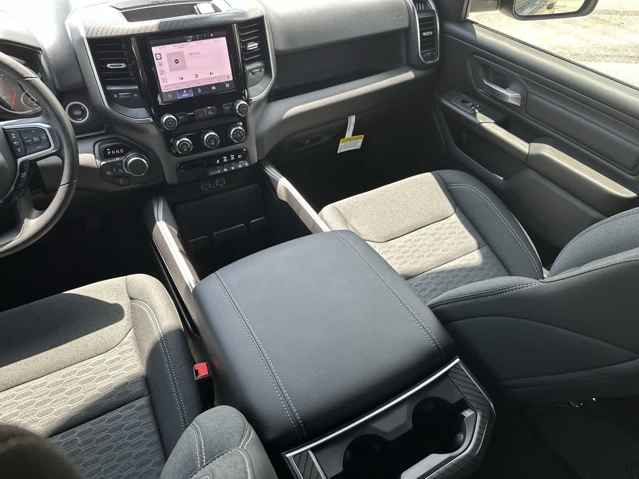 2026 RAM Ram 1500 RAM 1500 EXPRESS CREW CAB 4X4 5'7' BOX