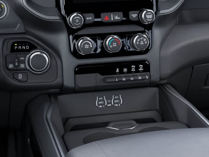 RAM 1500 de 2026, RAM 1500 EXPRESS, cabina doble, 4x4, caja de 5'7'