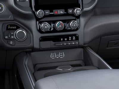 RAM 1500 de 2027, RAM 1500 EXPRESS, cabina doble, 4x4, caja de 5'7'