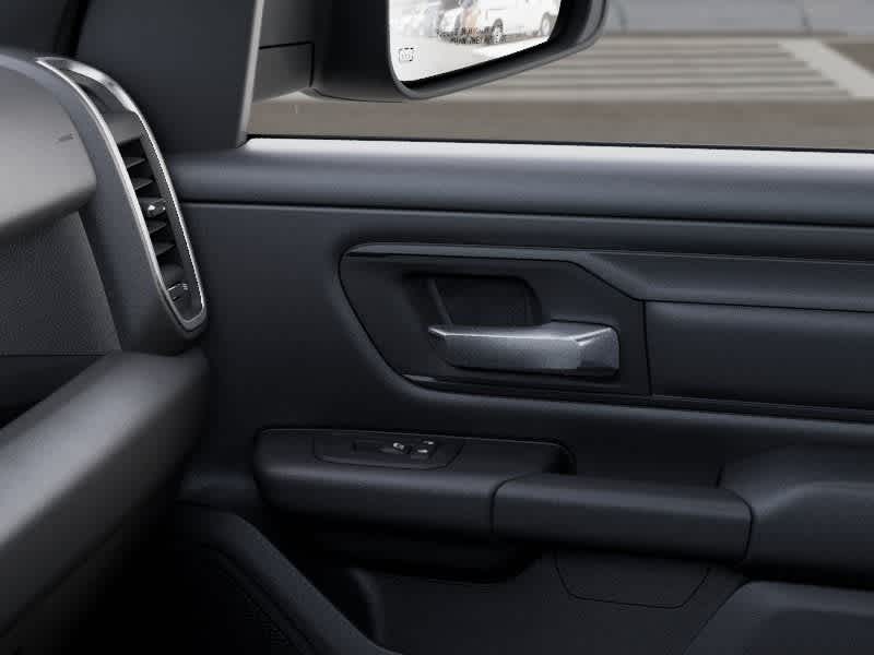 RAM 1500 WARLOCK de 2026, cabina doble, tracción 4x4 y caja de 1,70 m