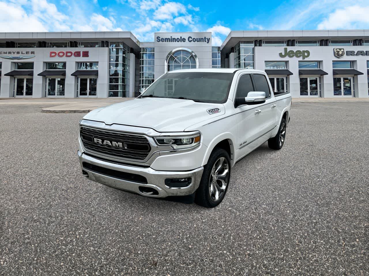 RAM 1500 Limited Crew Cab 4x4 5'7' Caja 2020