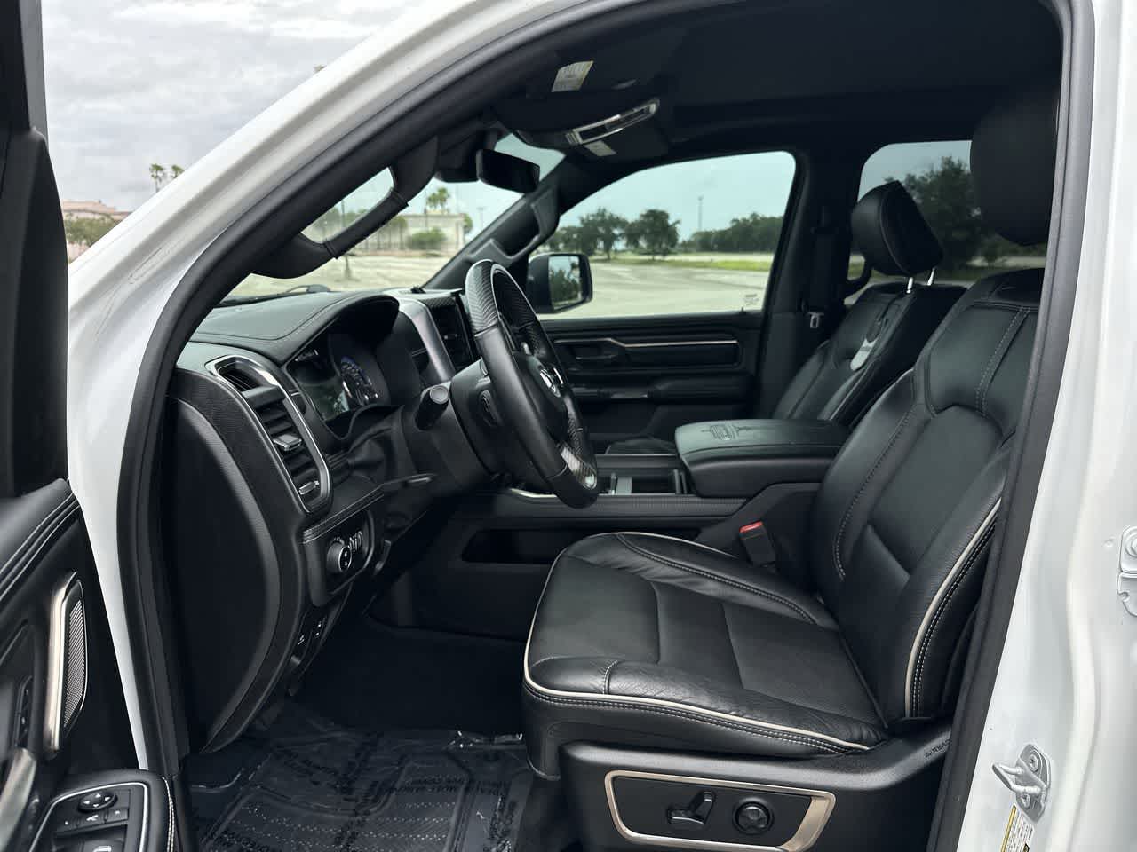 RAM 1500 Limited Crew Cab 4x4 5'7' Caja 2020