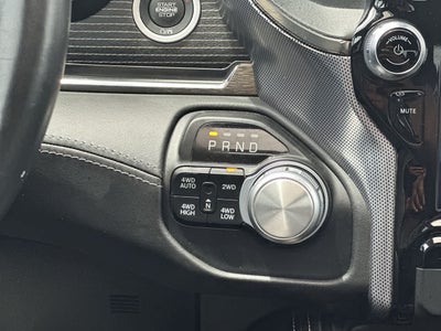 RAM 1500 Limited Crew Cab 4x4 5'7' Caja 2020