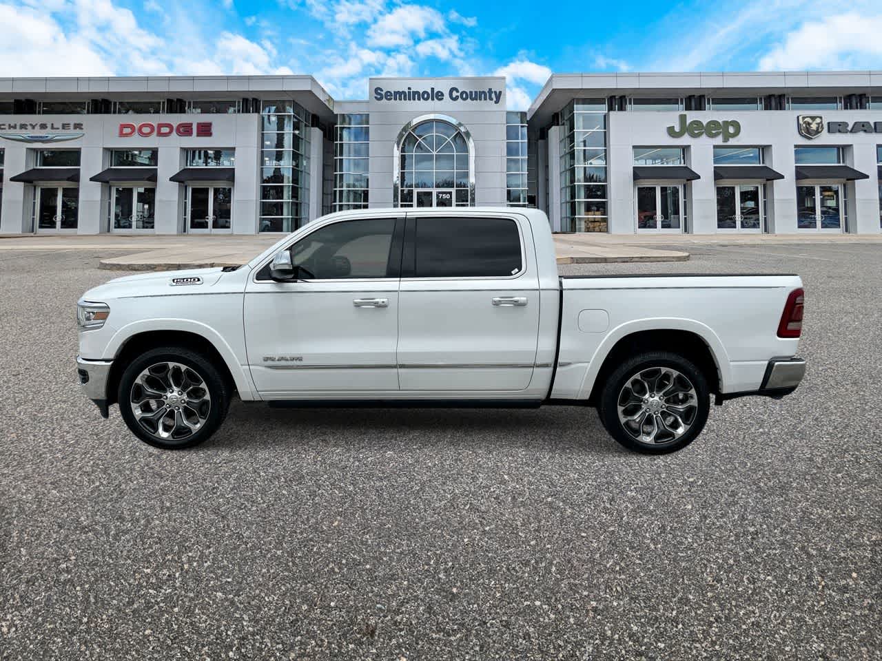 RAM 1500 Limited Crew Cab 4x4 5'7' Caja 2020