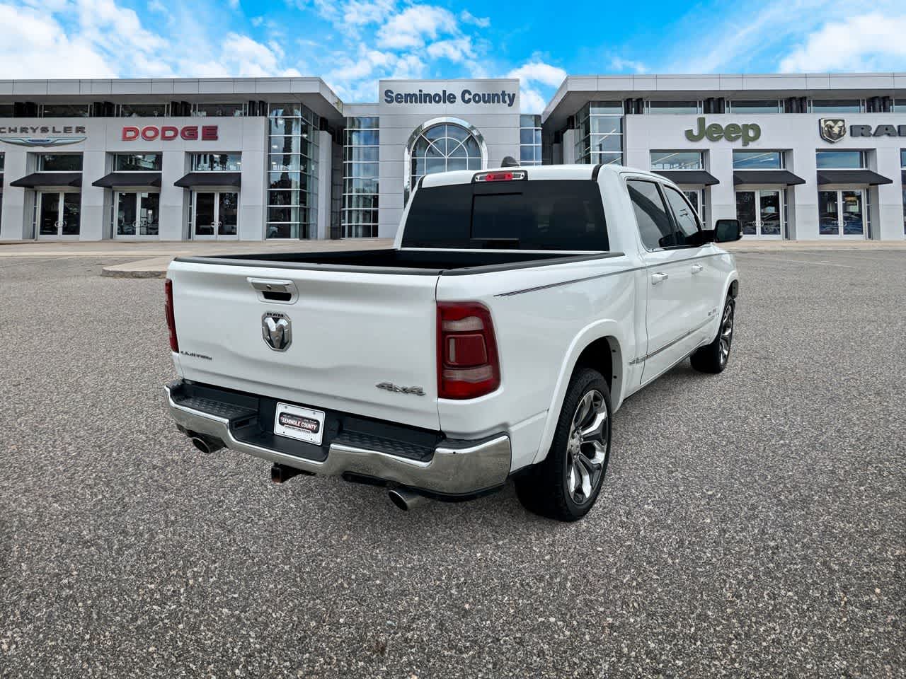RAM 1500 Limited Crew Cab 4x4 5'7' Caja 2020