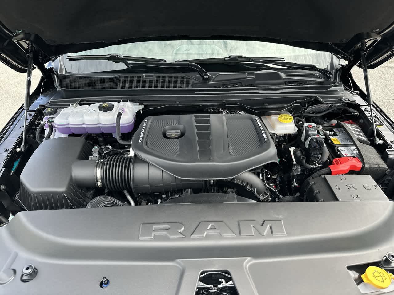 RAM 1500 de 2027, RAM 1500 LIMITED LONGHORN, cabina doble, 4x4, caja de 5'7'