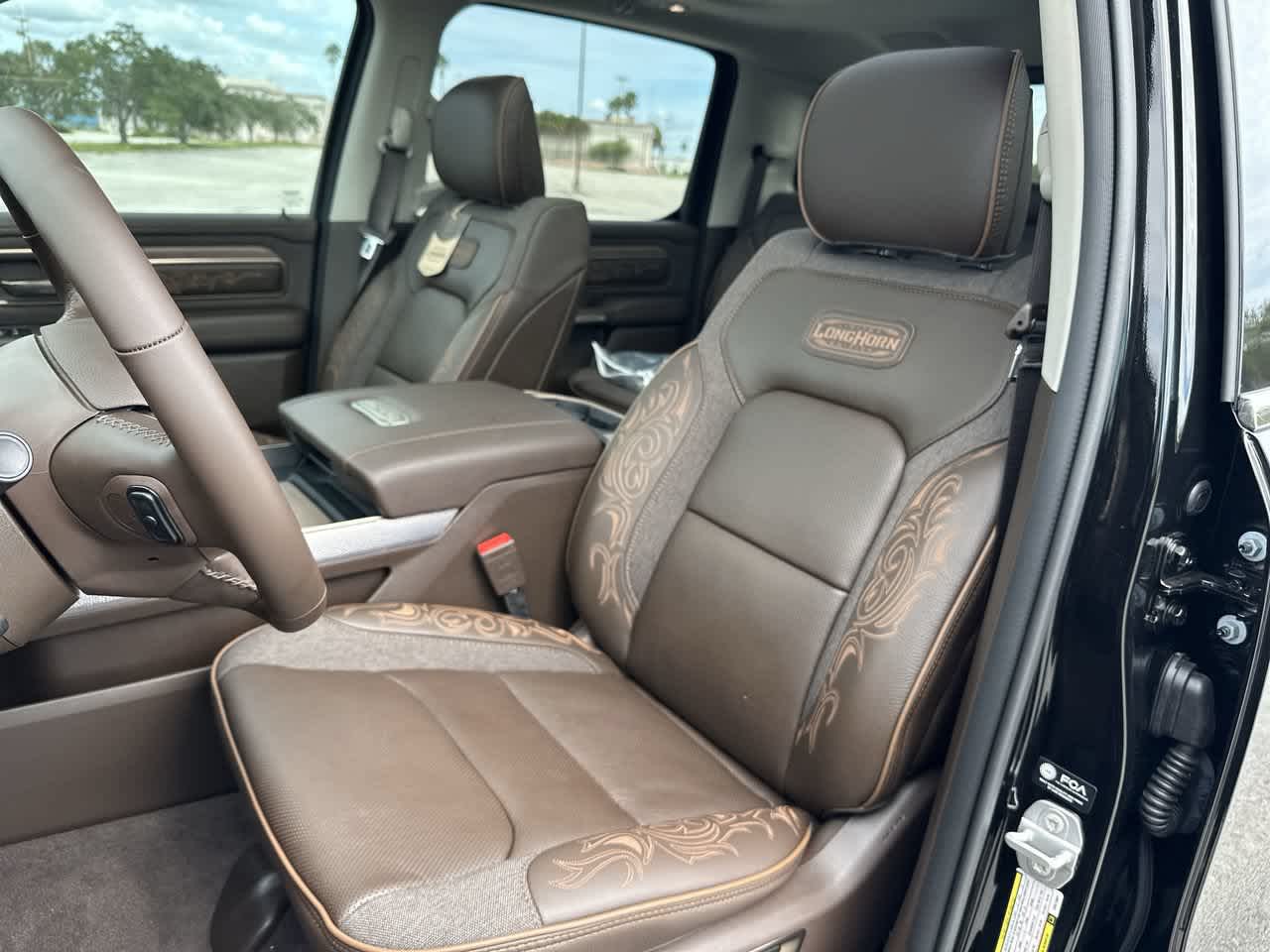 RAM 1500 de 2027, RAM 1500 LIMITED LONGHORN, cabina doble, 4x4, caja de 5'7'