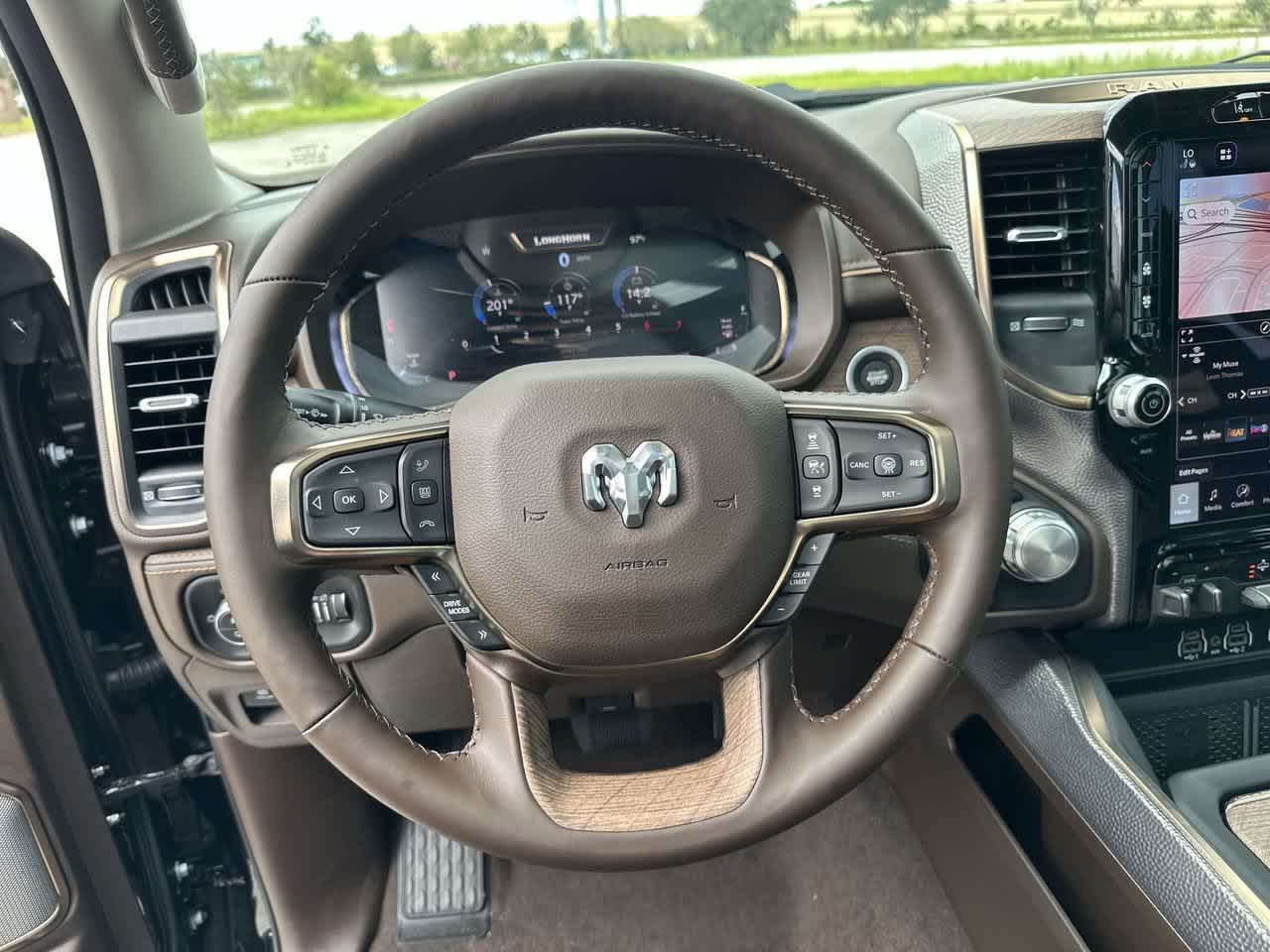 RAM 1500 de 2027, RAM 1500 LIMITED LONGHORN, cabina doble, 4x4, caja de 5'7'