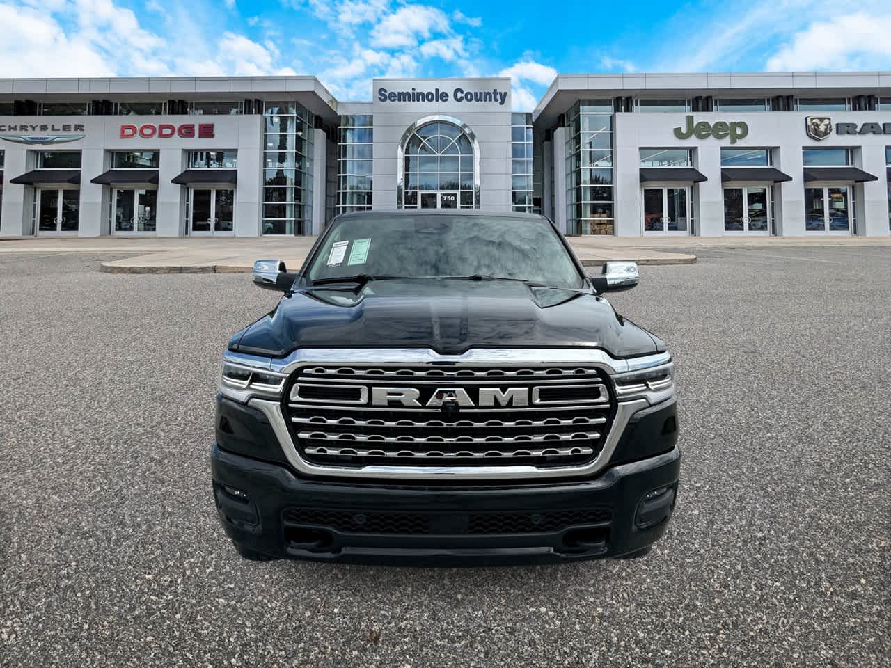 RAM 1500 de 2027, RAM 1500 LIMITED LONGHORN, cabina doble, 4x4, caja de 5'7'
