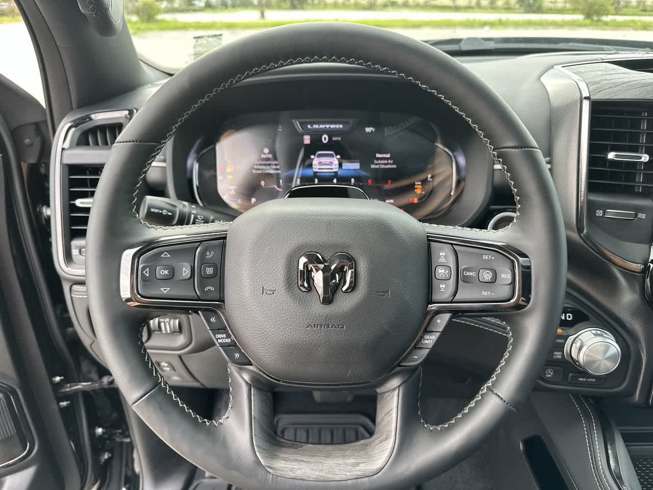 RAM 1500 de 2027, RAM 1500 LIMITED, cabina doble, 4x4, caja de 5'7'